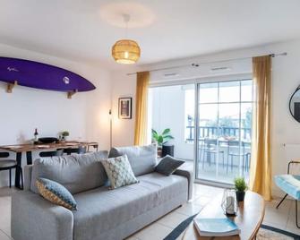 Apartment Xabadenia-4 by Interhome - 比達爾 - 客廳