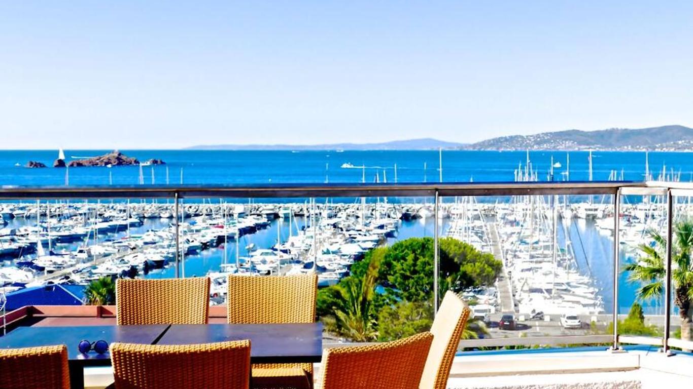Hotel Brise de Mer - Piscine intérieure & extérieure