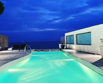 Villa Bord de mer - La Rochelle 8 /10 people - Swimming pool/Jacuzzi - Angoulins - Piscine