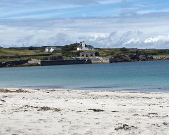 (Family and pet friendly), Inishmore, Aran Islands, Large spacious property! - Inishmore - Playa