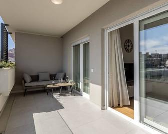 6 Islands - Holiday & Business Apartments - free garage parking - Split - Balcón