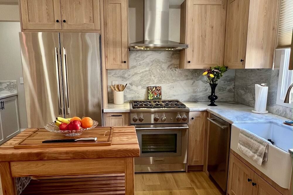 Beautiful Craftsman Home, Completely Remodeled, Walk To Park & Beach, W/Parking - لونغ بيتش - مطبخ