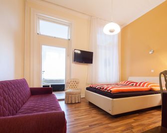 Hotel Marco Polo - Hamburg - Slaapkamer