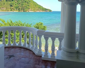 Blue Crystal Beach Resort - Puerto Galera - Parveke