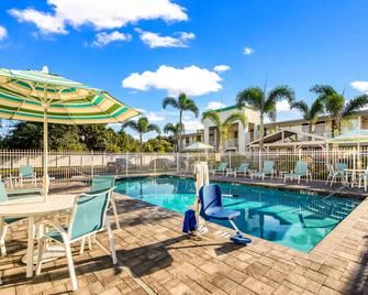 Quality Inn Bradenton - Sarasota North - Bradenton - Pool