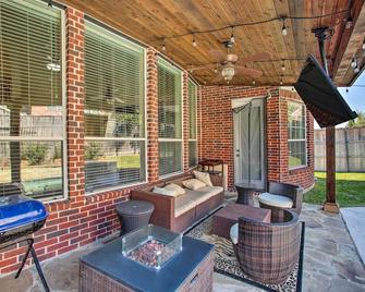 Private Pool & Hot Tub: Spacious Murphy Getaway - Murphy - Patio