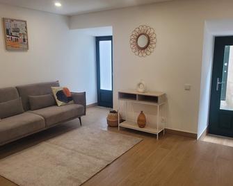 Charming Jasmin House - Viseu - Salon