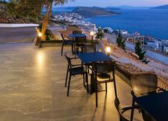 Sky Way Skk Luxury Apartments - Sarandë - Patio