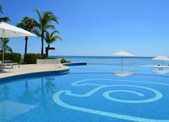 Amazing beachfront penthouse!!! - Playa del Carmen - Pool