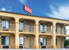 Econo Lodge - Франклин - Здание