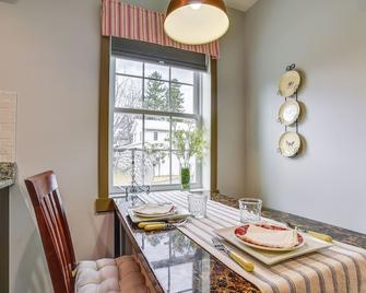 Seneca Lake Wine Trail Studio with Balcony and Views! - Hector - Comedor