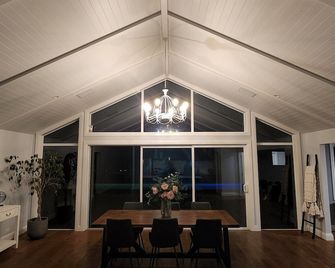 Country Hamptons Coastal Chic - Ruakaka - Dining room