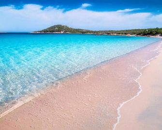 La Smeraldina Resort - Santa Teresa Gallura - Beach