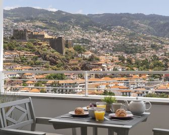 Jasmineiro I by An Island Apart - Funchal - Balkong
