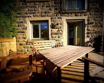 A Stylish And Comfortable Base In Hebden Bridge - Hebden Bridge - Patio