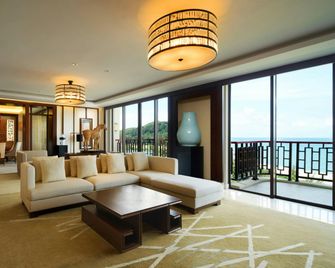 Sheraton Shenzhou Peninsula Resort - Wanning - Living room