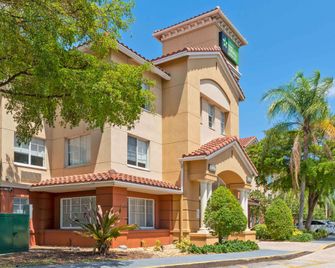 Extended Stay America Premier Suites - Fort Lauderdale - Cypress Creek - Park North - Pompano Beach - Bâtiment