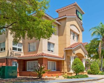 Extended Stay America Premier Suites - Fort Lauderdale - Cypress Creek - Park North - פומפאנו ביץ' - בניין