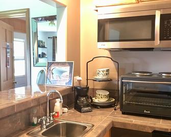 Majestic View B&B - Homer - Kitchen