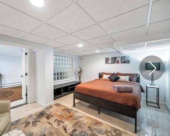 Cozy Lower Level Apt Retreat! - Dix Hills - Sala de estar
