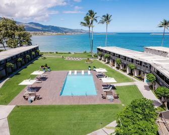 Family Getaway! 3 Pet-Friendly Units, Outdoor Pool, Close to Paukukalo Beach! - Kahului - Pool