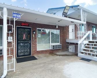 Imperial Inn by OYO Tazewell - Tazewell - Building