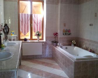 Villa Sainte Barbe - Mirecourt - Salle de bain