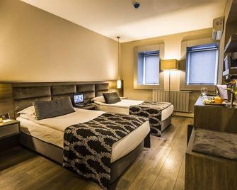 Hotel Tara - Alwar - Schlafzimmer