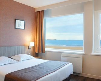 Hotel Le Jersey - Saint-Malo - Bedroom