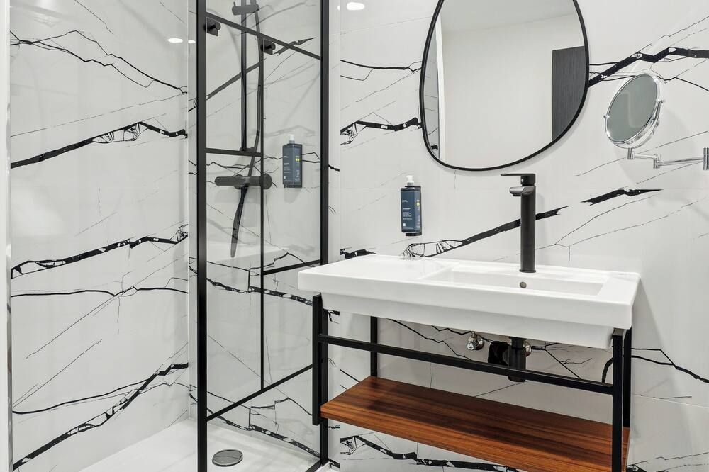 Hôtel Akena Pierrelaye - Pierrelaye - Baño