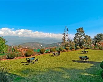Suman Royal Resort - Kausani - Bedroom