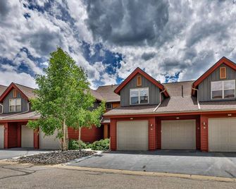 Mountain Vista - Fraser - Building