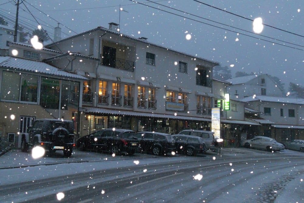 Encosta da Serra - סייה - בניין