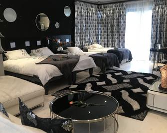 Africa Paradise - Benoni - Bedroom