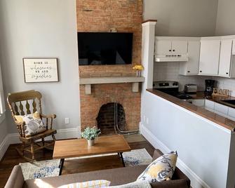 Cozy Apartment In The Heart Of Mainstrasse - Covington - Kök