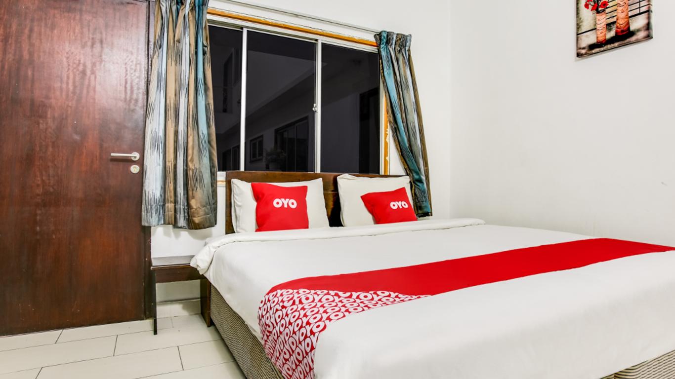 OYO 89571 Eco Palace Hotel