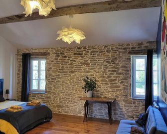 Le Clos Ayanna - Crémieu - Bedroom
