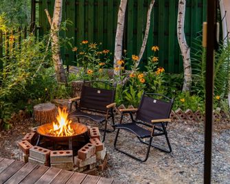 Hongcheon Opera Bien Glamping - Hongcheon - Patio