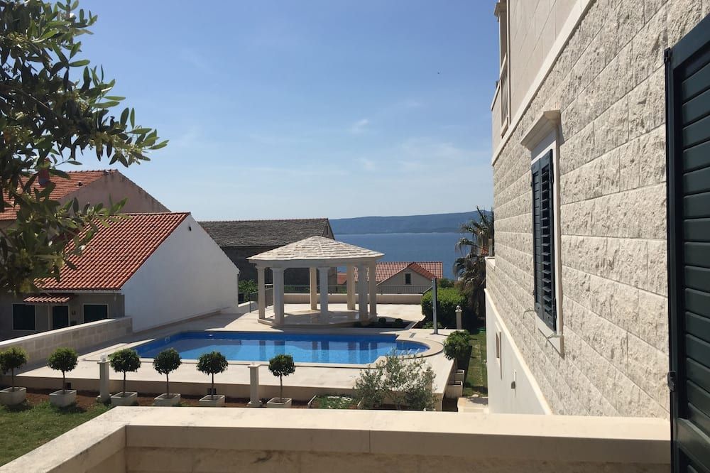 Apartments Villa Jadranka Adults only - בול - בריכה