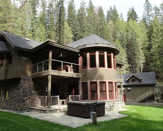 Selway Riverbank Studio Loft - Kooskia - Building