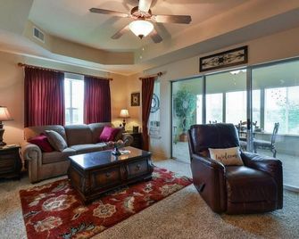 Tuscany Villas - In the heart of Branson - Branson - Sala de estar