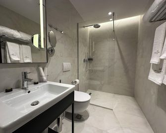 Mulaj Hotel - Tirana