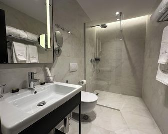 Mulaj Hotel - Tirana