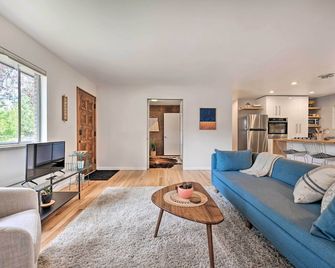 Less Than 3 Mi to Pearl St Home with Large Yard in Boulder - Boulder - Sala de estar