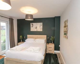 Rosie's Retreat - Filey - Спальня