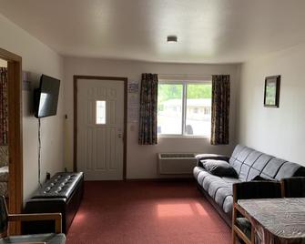 ليك سايد موتل - ويسكونسن ديلس - غرفة معيشة