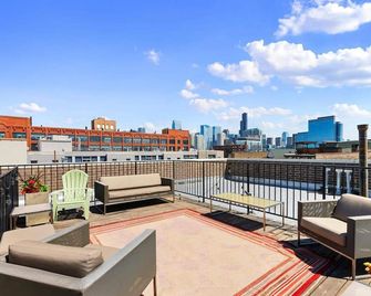 1 Garage Parking, Skyline Rooftop, Pingpong, Balcony - שיקאגו - מרפסת