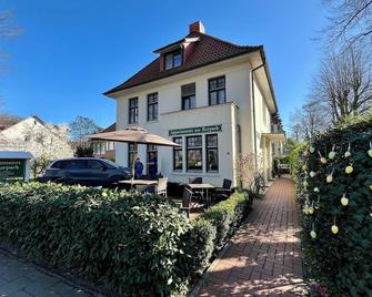 Apartments at the Kurpark on the Zwischenahner Meer - Bad Zwischenahn - Budynek
