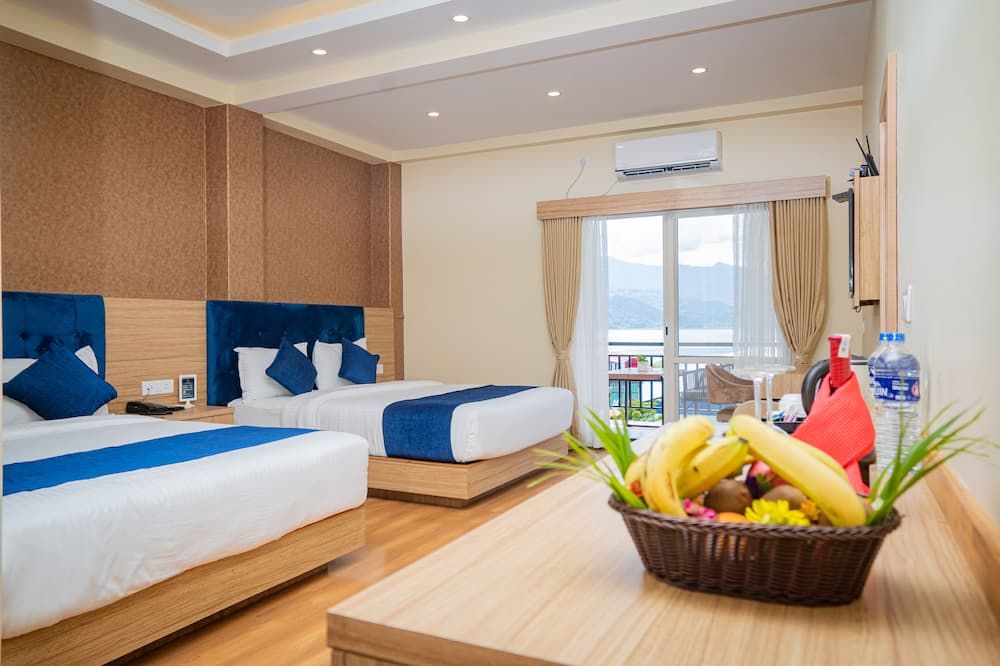 Majestic Lakefront Hotel & Suites - Pokhara