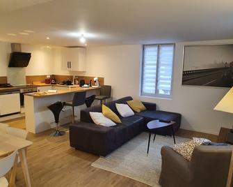 Bel Appartement Au Coeur Du Village - Dole - Wohnzimmer